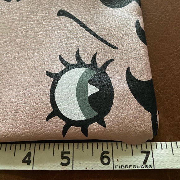 💕free w/purchase,add to bundle and it’s yours 💕 - Picture 3 of 8